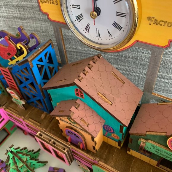 Hand Painted Wooden Santa's Workshop - Picture 16 of 16